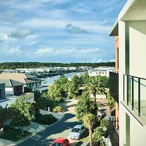 Resort The Residences At The Peninsula, Gold Coast