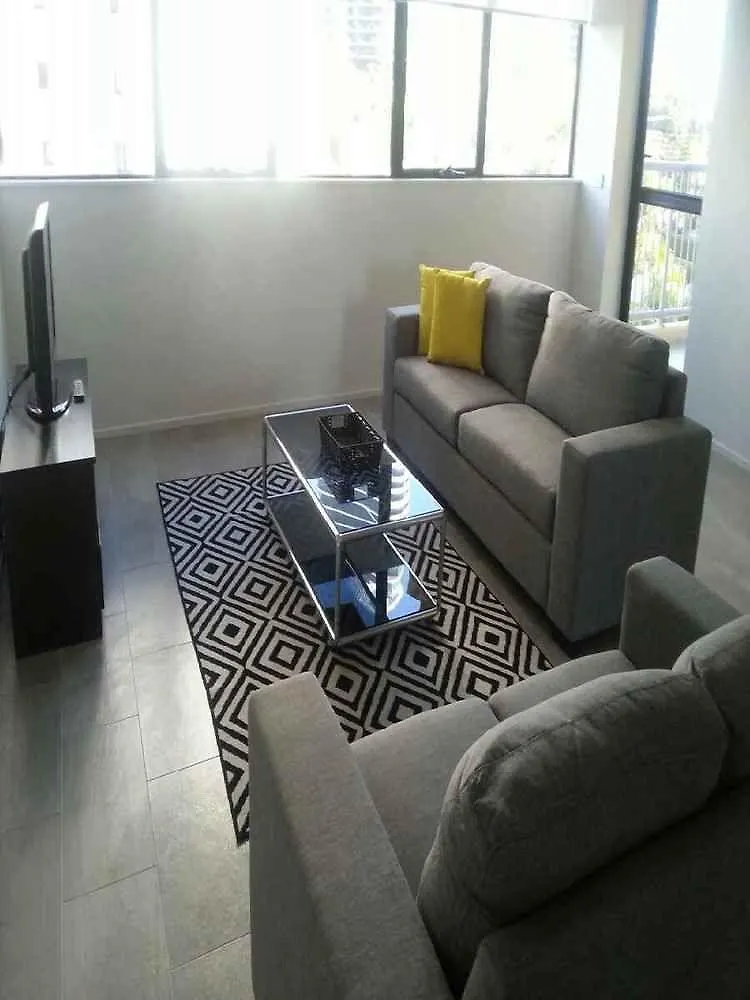Broadbeach Travel Inn Apartments Gold Coast Aparthotel