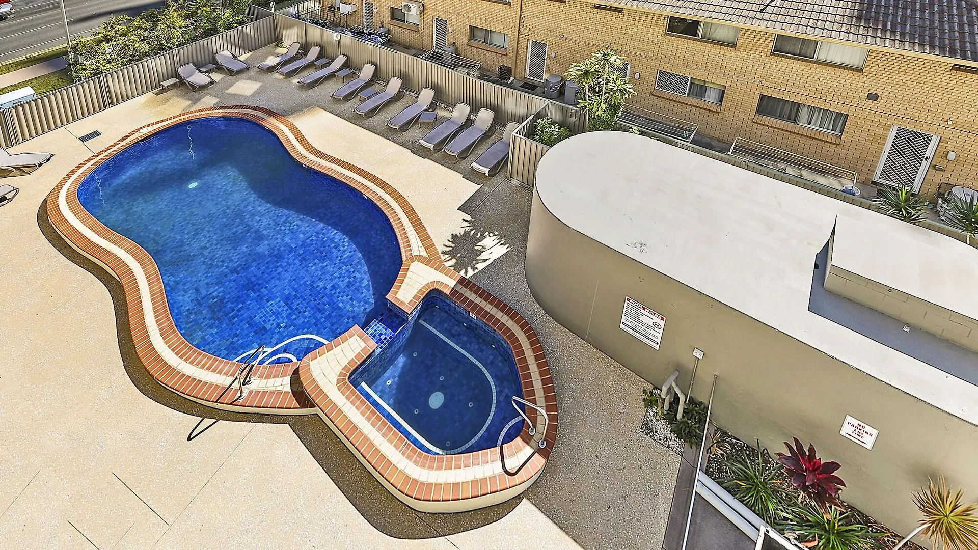 Aparthotel Broadbeach Travel Inn Apartments Gold Coast