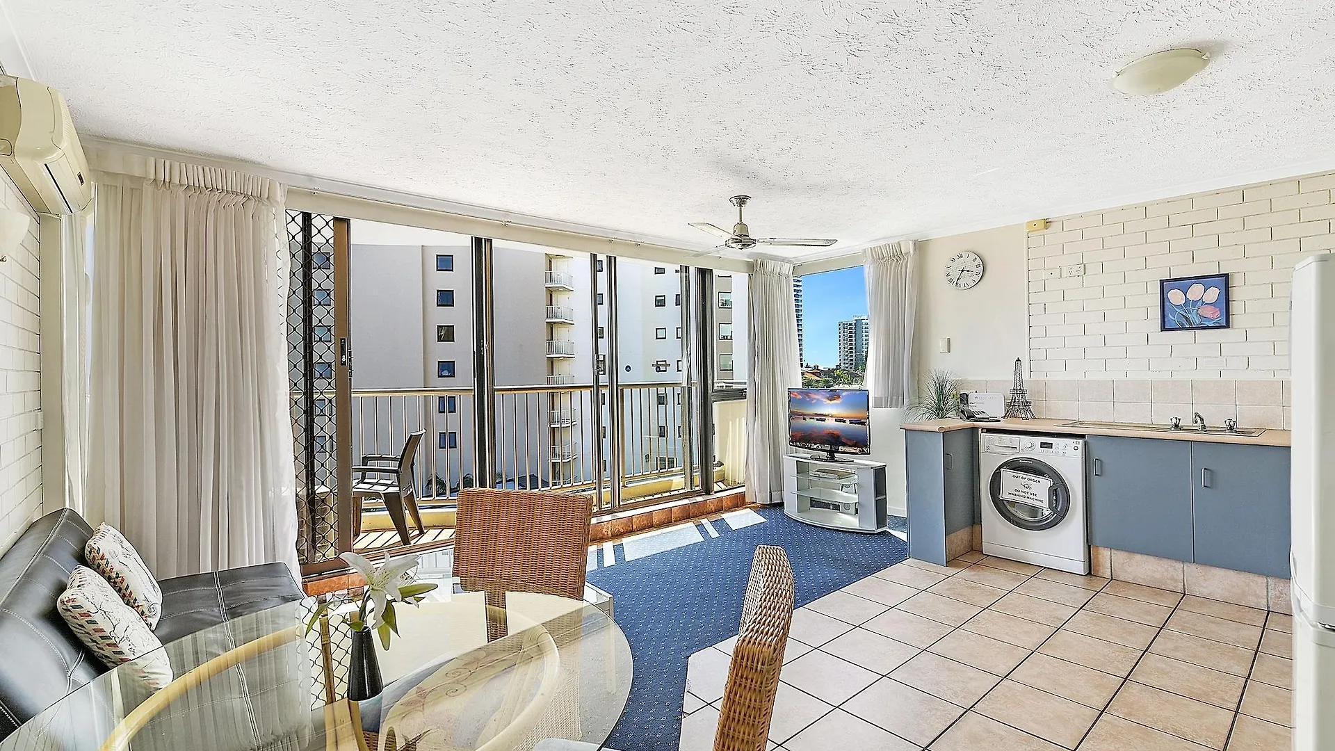 Broadbeach Travel Inn Apartments Gold Coast Aparthotel