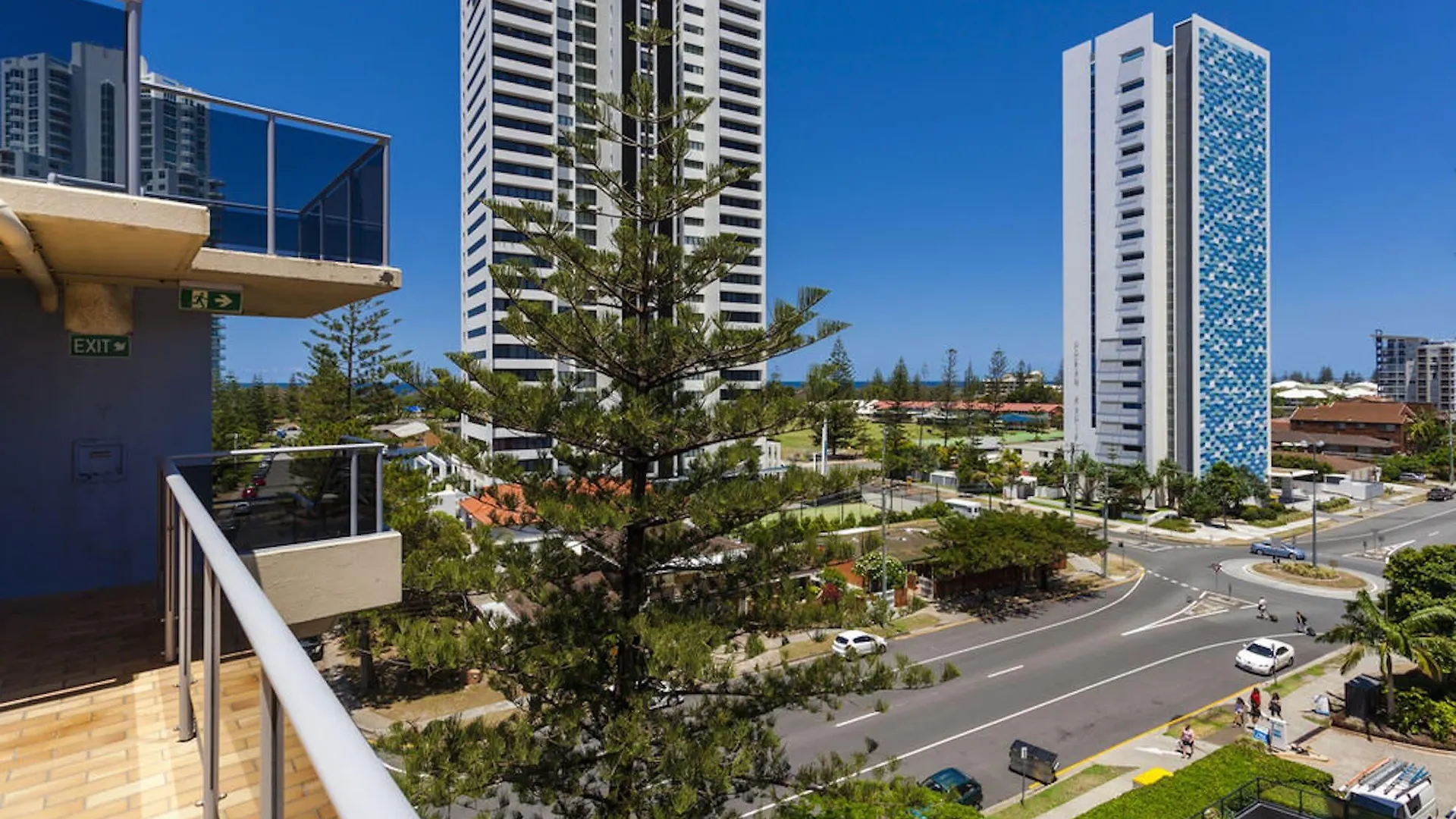 Broadbeach Travel Inn Apartments Gold Coast