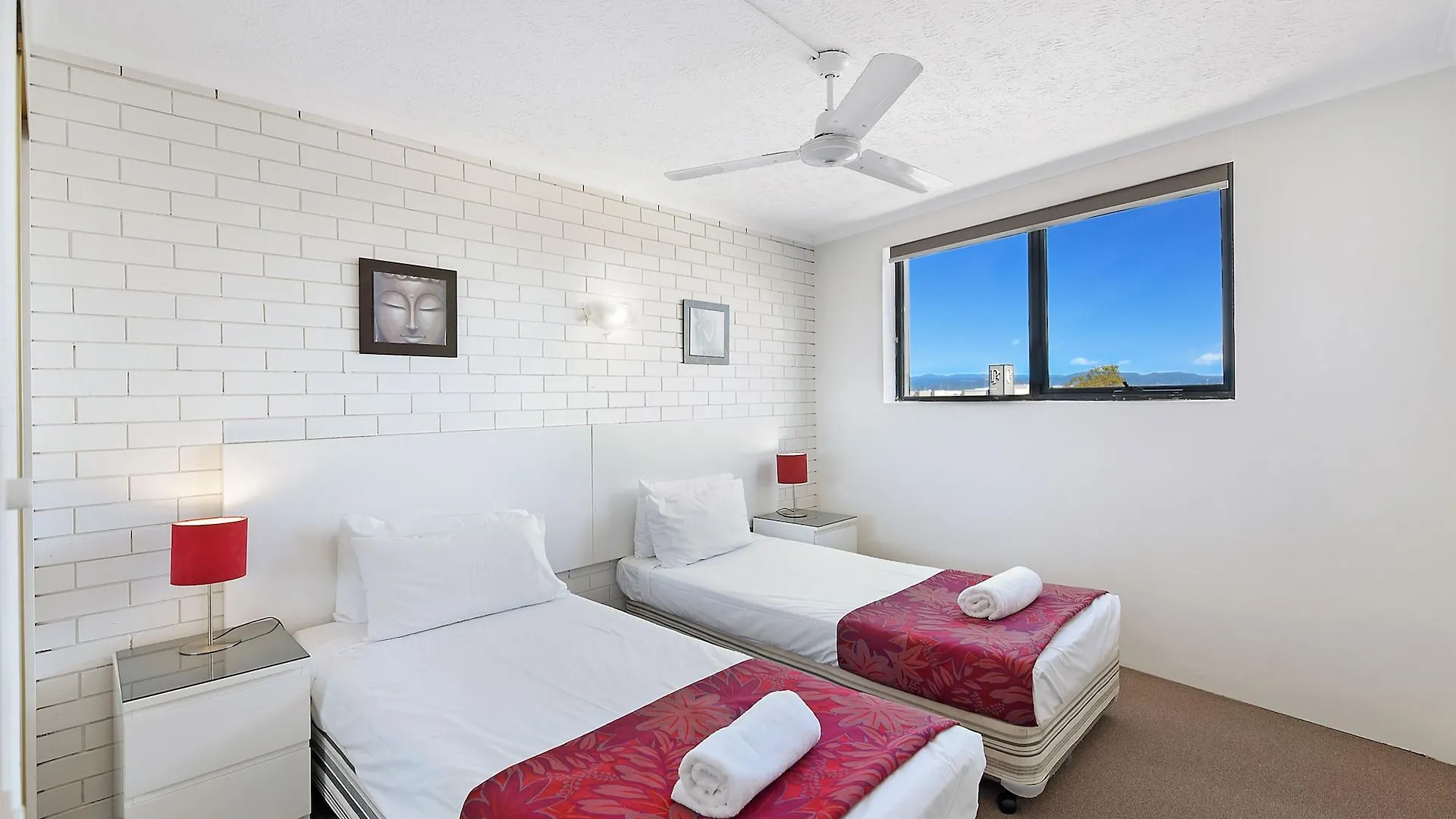 Broadbeach Travel Inn Apartments Gold Coast