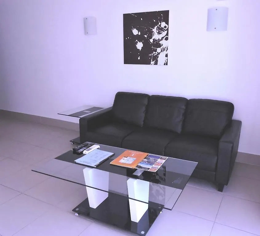 Broadbeach Travel Inn Apartments Gold Coast 3*,  Australia