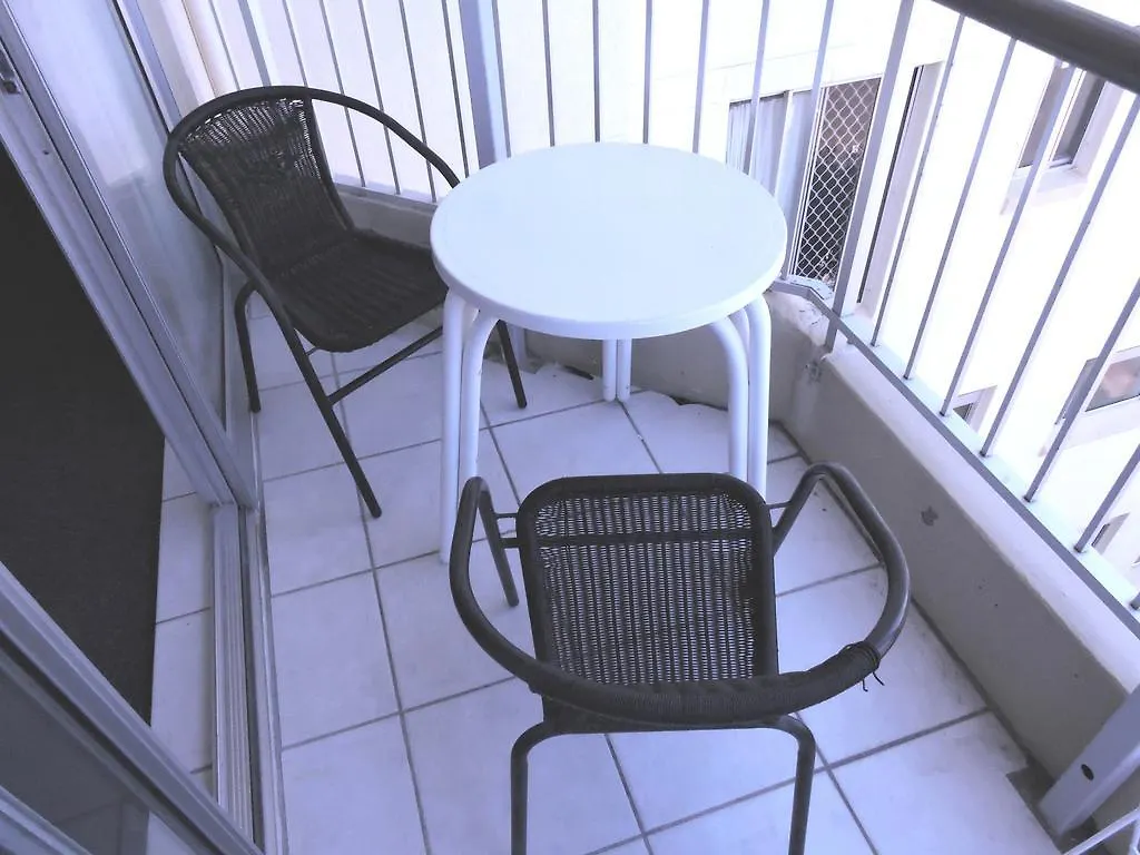Broadbeach Travel Inn Apartments Gold Coast