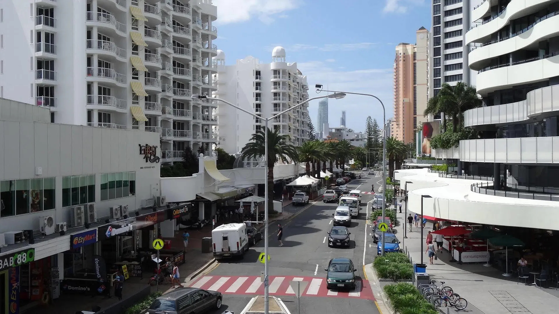Broadbeach Travel Inn Apartments Gold Coast