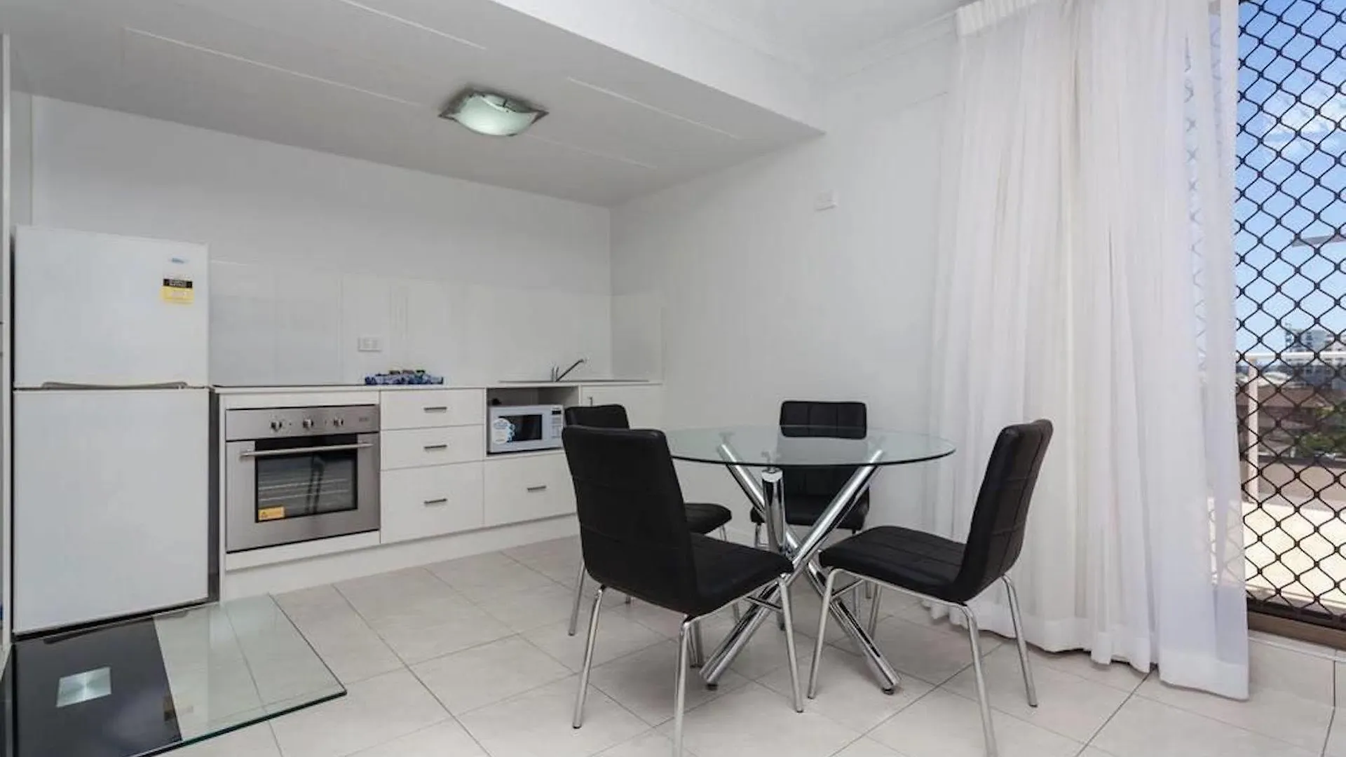 Aparthotel Broadbeach Travel Inn Apartments Gold Coast